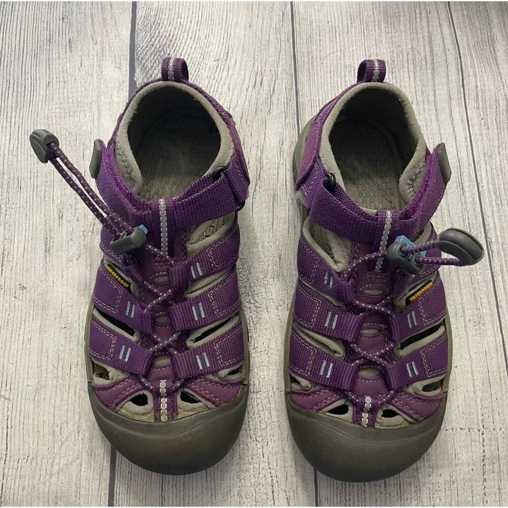 Purple Keens Keen Girl Water Shoes Hiking Sandals, Size Youth 2